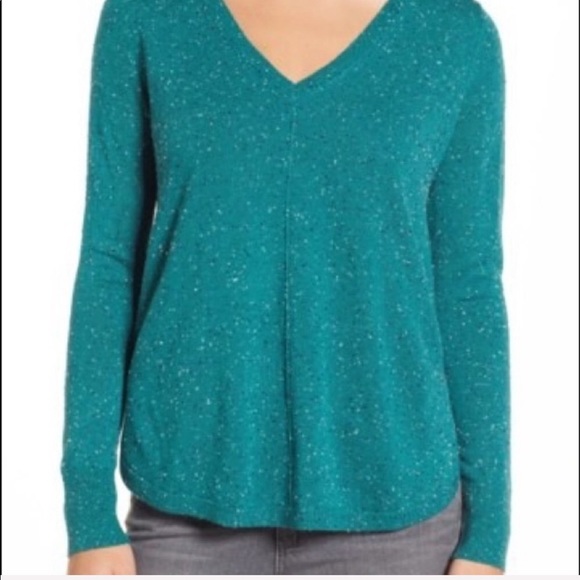 Caslon High-Low V-neck Sweater - Picture 4 of 7